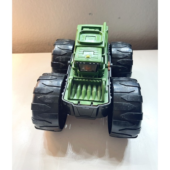 John Deere  Trucks Monster Treads Super Flippers Boar Scale Combine Htf - Picture 8 of 8